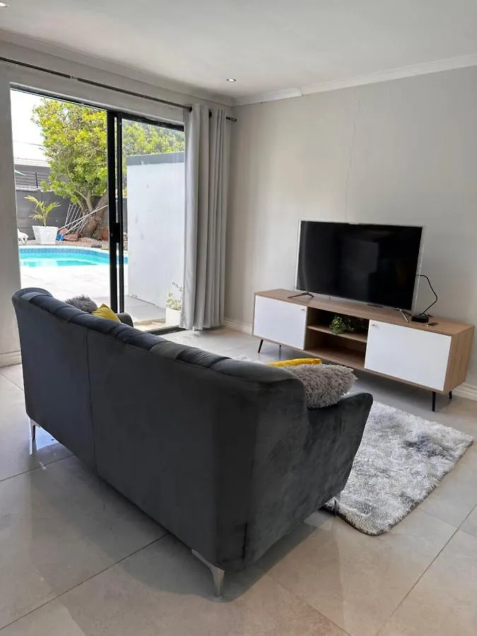 Urban Cosy City Haven Cape Town Apartment